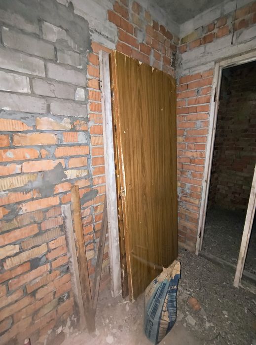 Окно, окна, рамы дверей,  двери