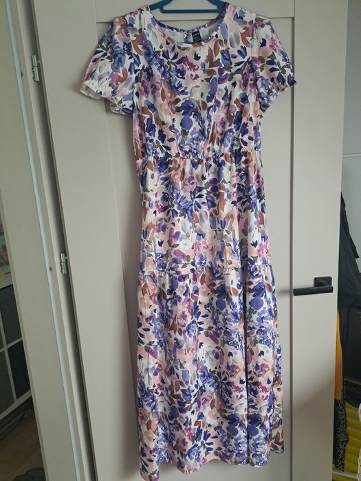 Sukienki damskie L/XL