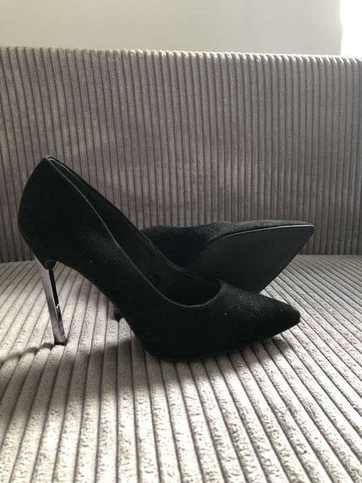 buty na obcasie szpilki naturalny zamsz czółenka