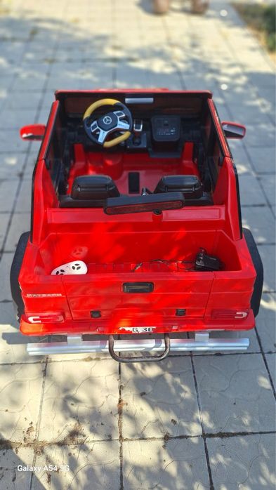 Електромобіль Mersedes Maybach G v12 з багажником .