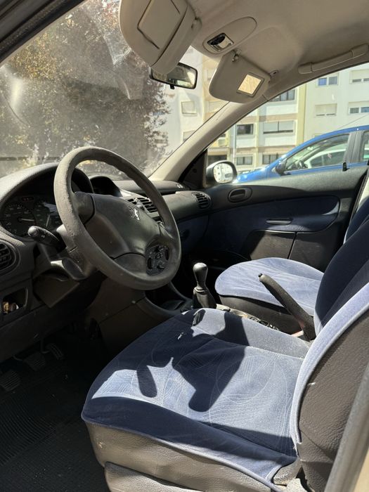 Peugeot 206 sem problemas 150mil km