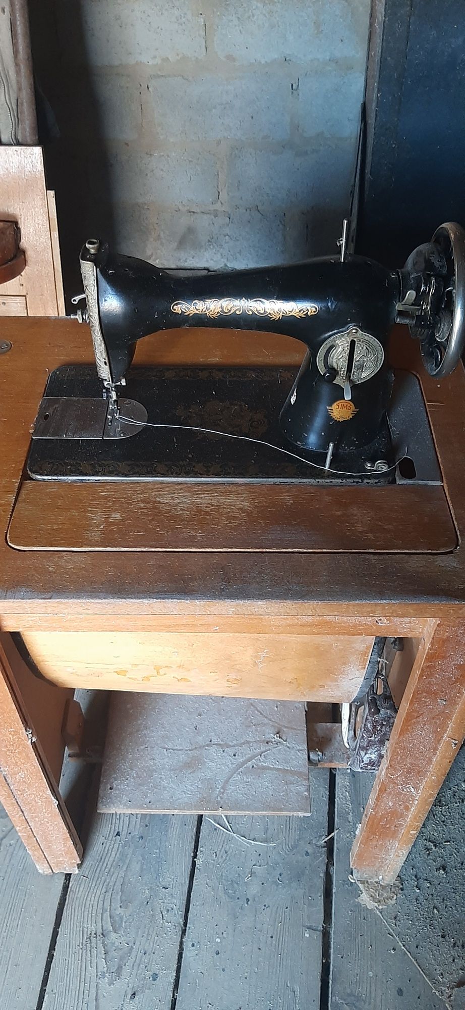 Продам старі швейні машини