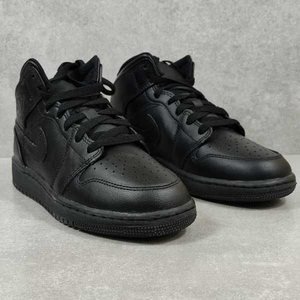 Buty dla dzieci Nike Air Jordan 1 Mid
Deep Black Nubuck r. 36 EU 23 cm