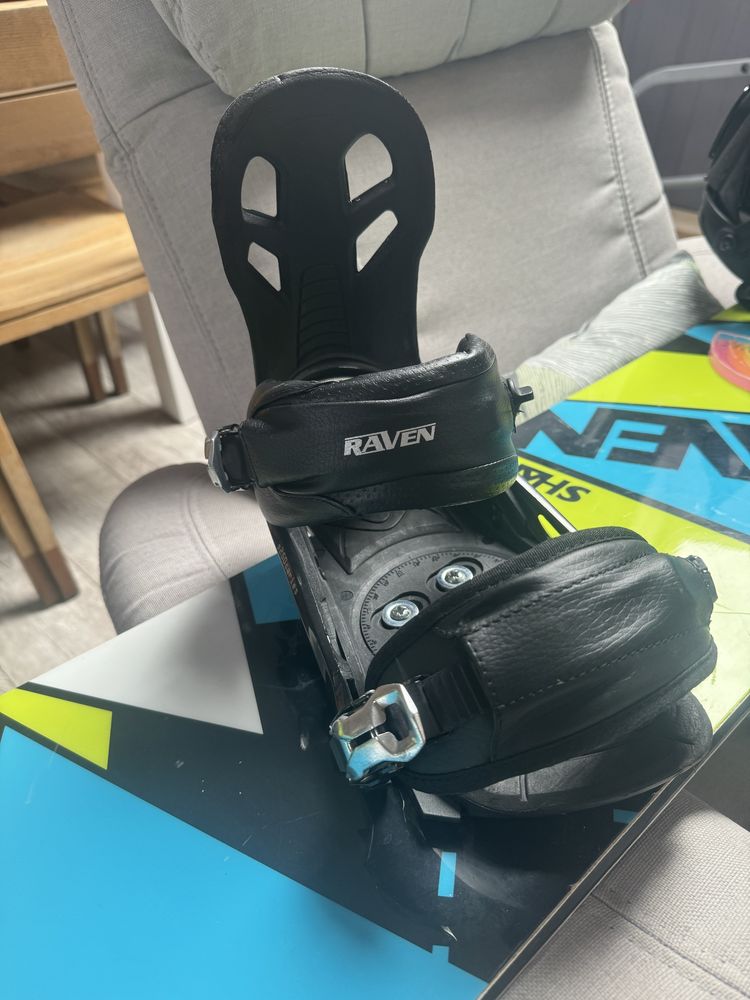 Deska snowboard RAVEN 154 z wiązaniami