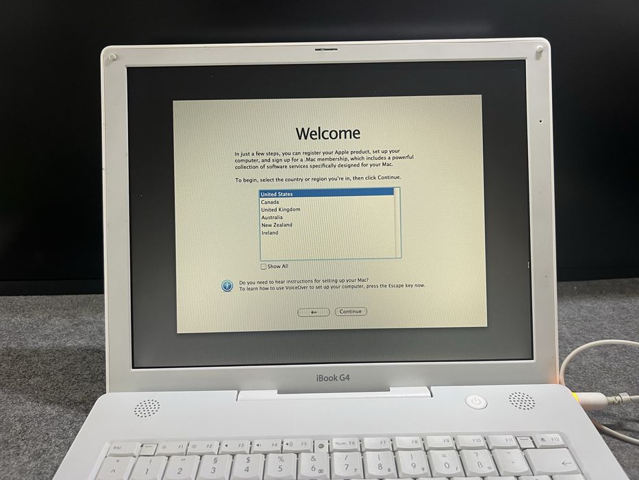 #1539 apple iBook G4 A1134 laptop
