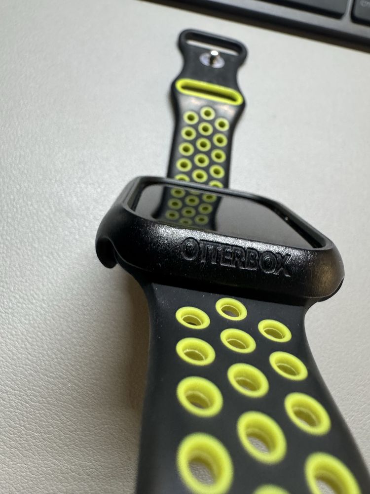 Apple watch series 9 45mm + protecção Otterbox + braceletes extra
