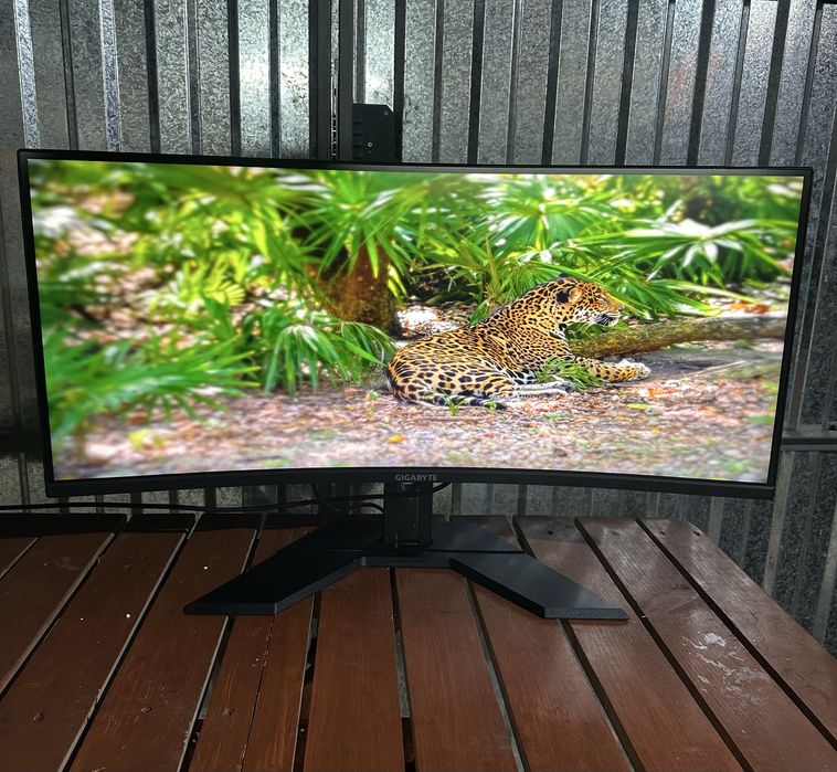 34ʼʼ Gigabyte G34WQC 144гц