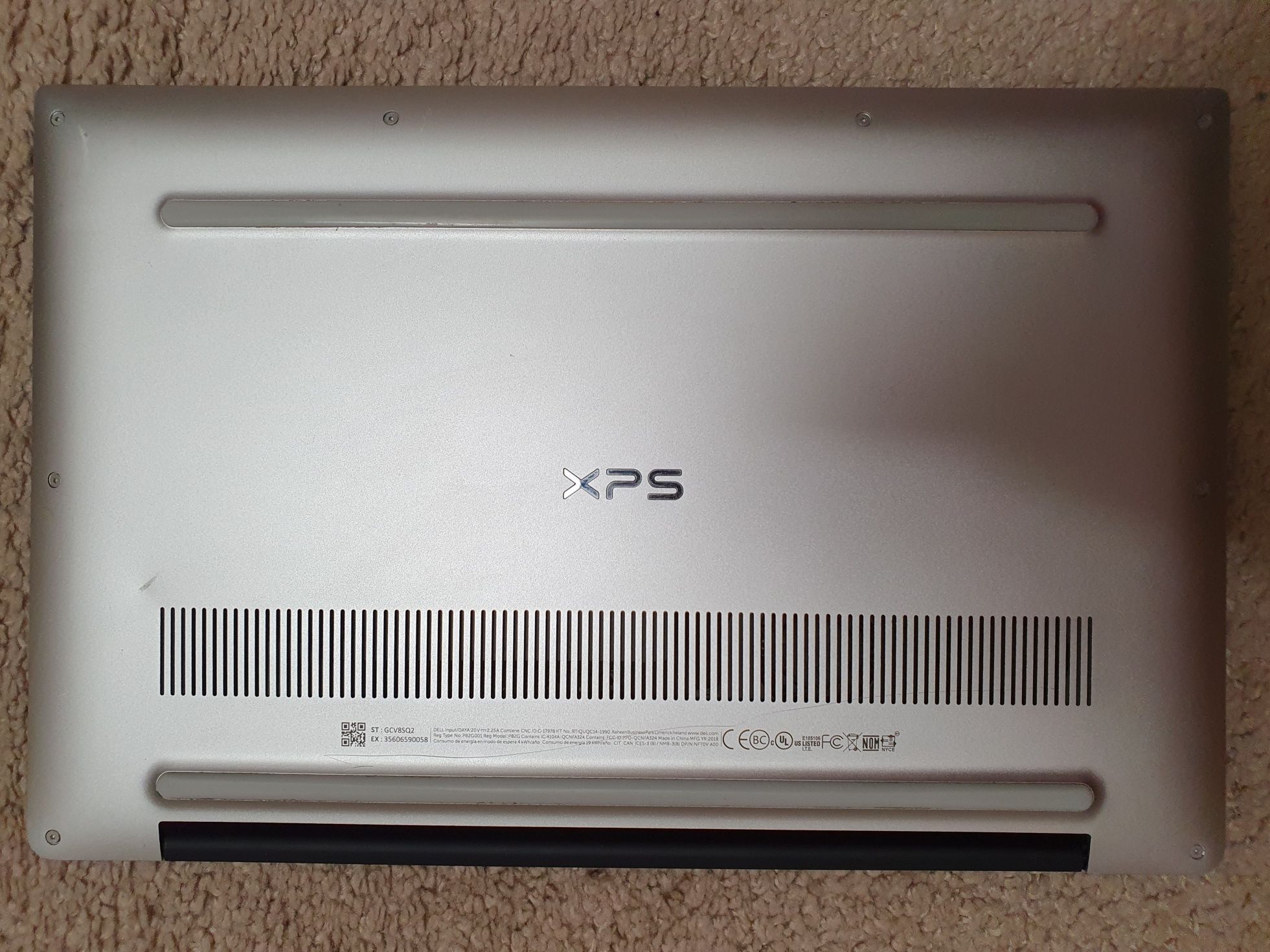 DELL XPS-13, FHD IPS, Intel core I5-8250U, 8gb/256 Gb nvme