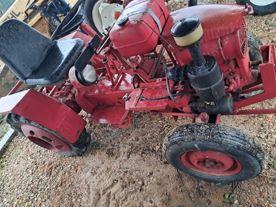 Trator Agrícola Agria , com Motor Hilo