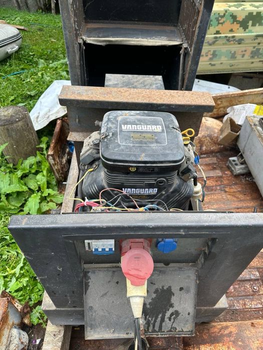 Генератор 13,5 кВт  Vanguard sincro FT2MAS  3 фази