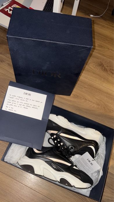 Dior B22 preto e branco