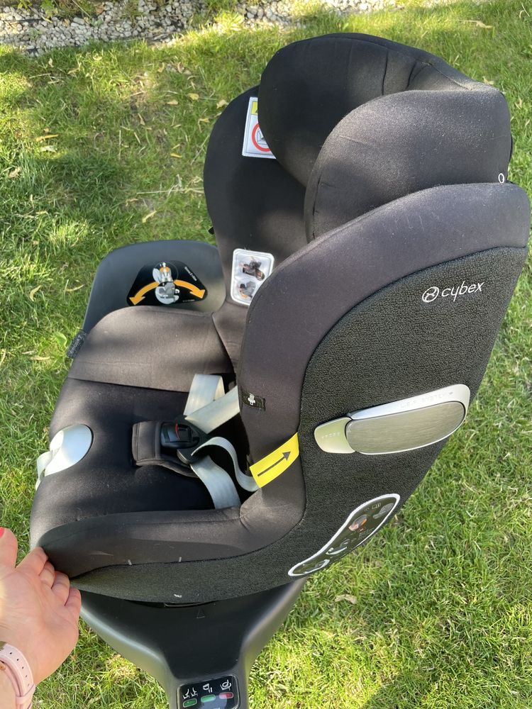 Fotelik cybex sirona z i-size obrotowy z bazą Isofix 0-18 kg