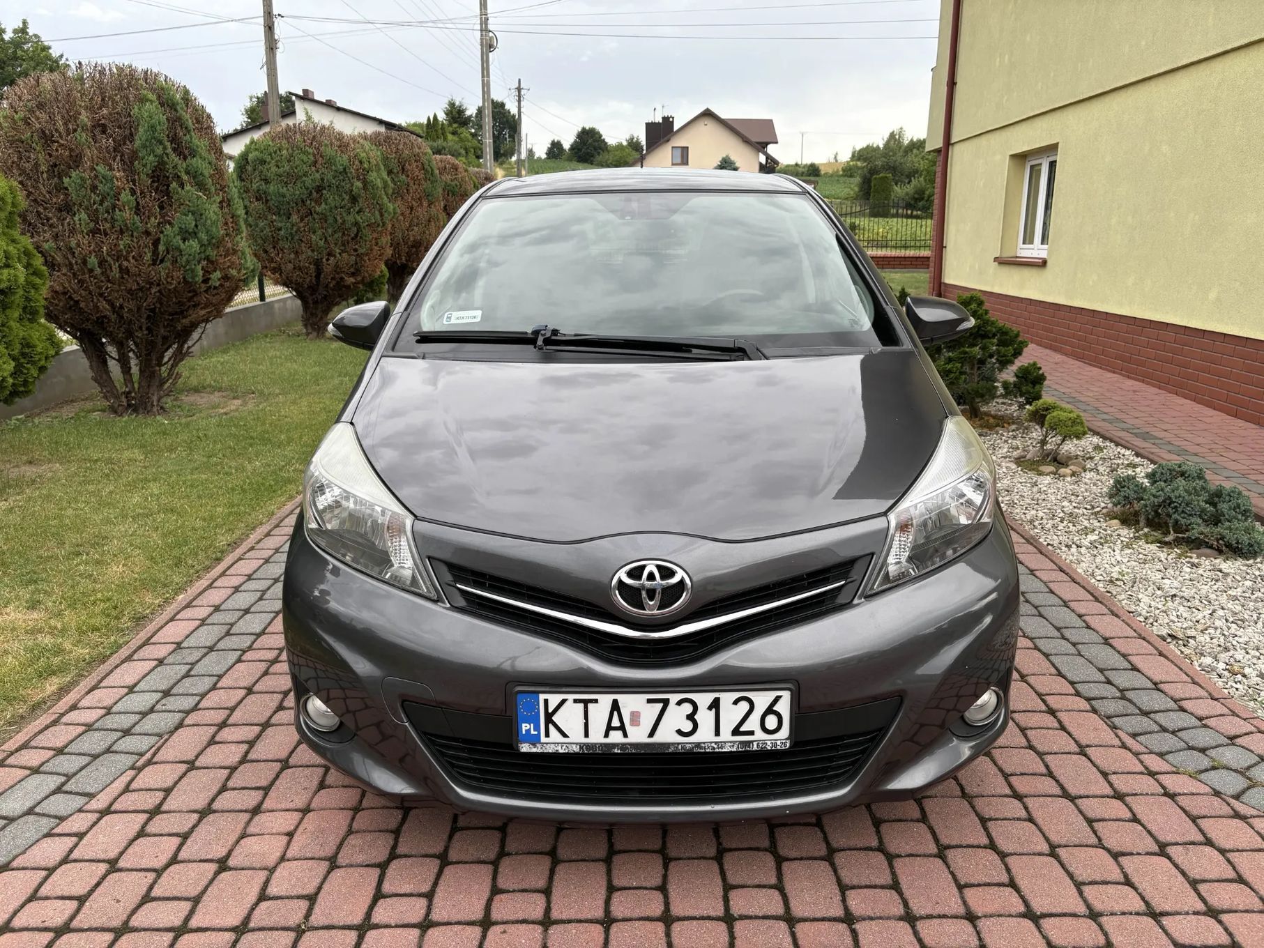 Toyota Yaris TOYOTA YARIS 2012 1.33 Premium