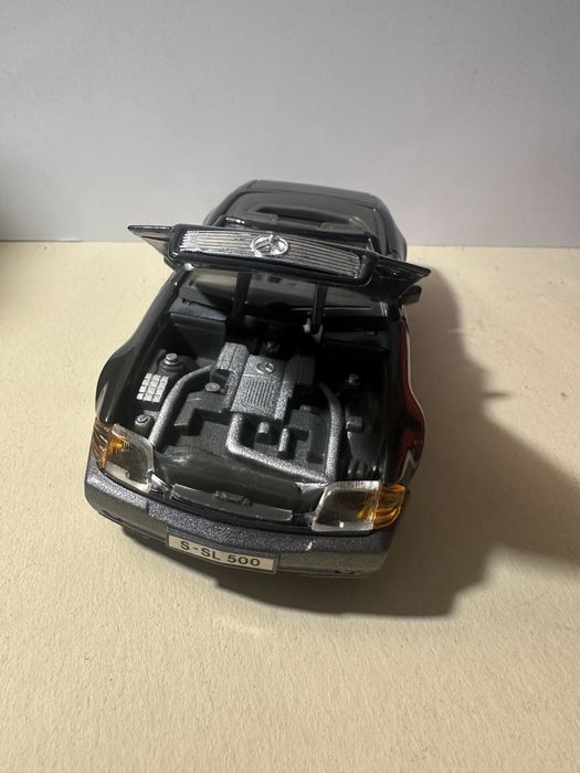 Mercedes 500SL 1:24