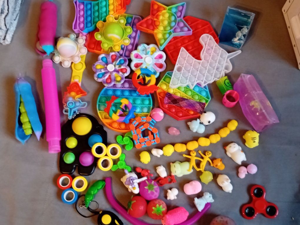 Fidget Toys Zabawki Dzieci Popit Fidgetspiner Cilcker Sensory toy