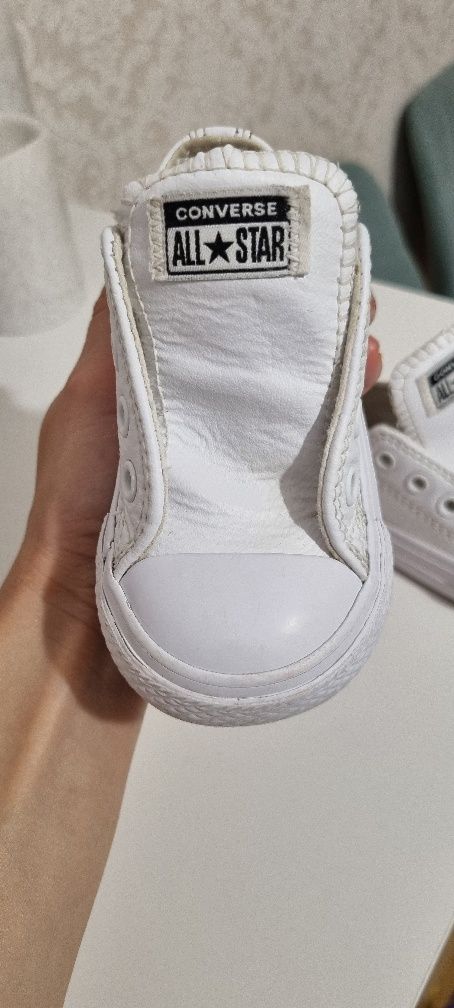 Дитячі білі кеди converse  оригінал шкіряні