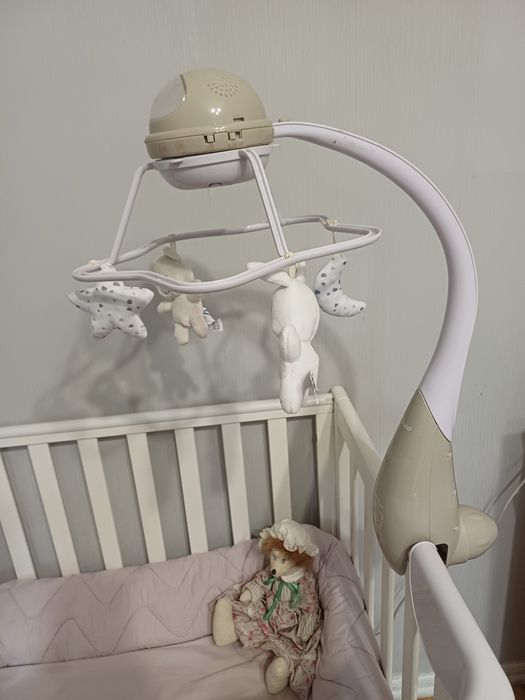 Мобіль chicco з проектором