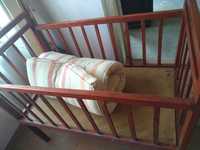 Дитяче ліжко дерев'яне