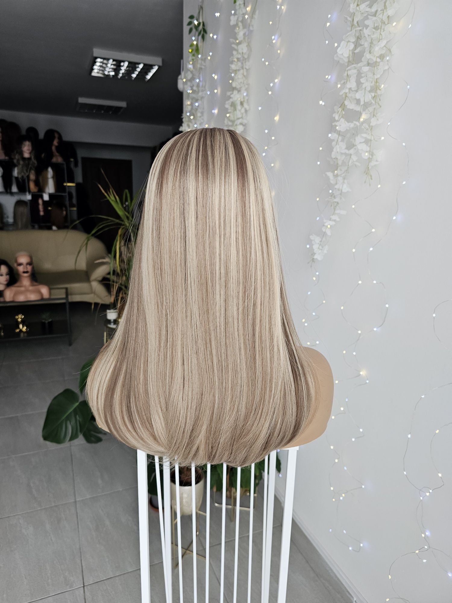 Peruka Abi II beżowy blond baleyage naturalny efekt
