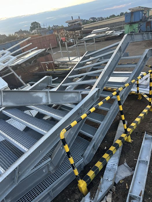 Wielkie Schody z kratownicy wema