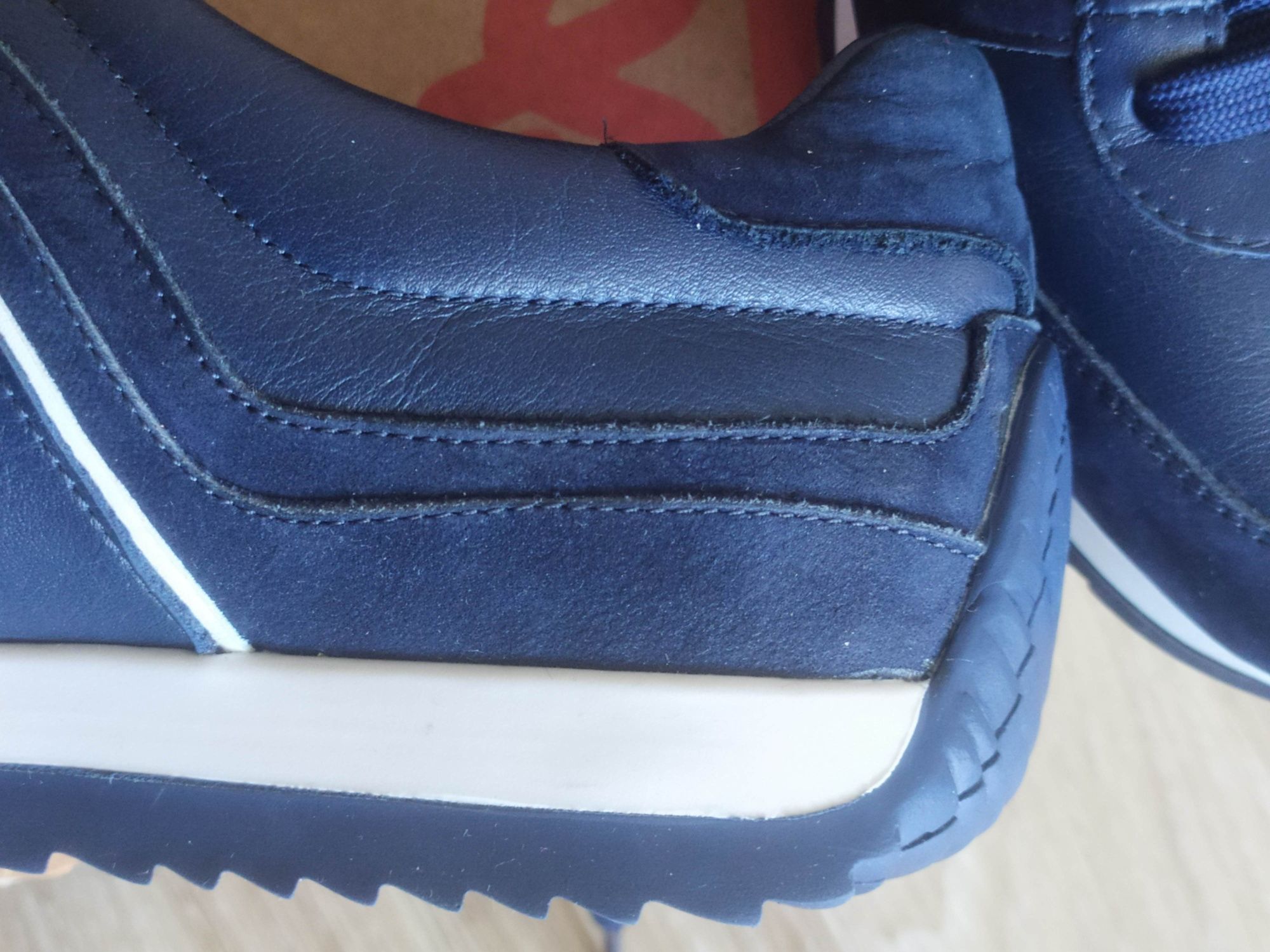 Кроссовки новые р.41 замшевые кожаные удобные спортивные туфли SharMAN