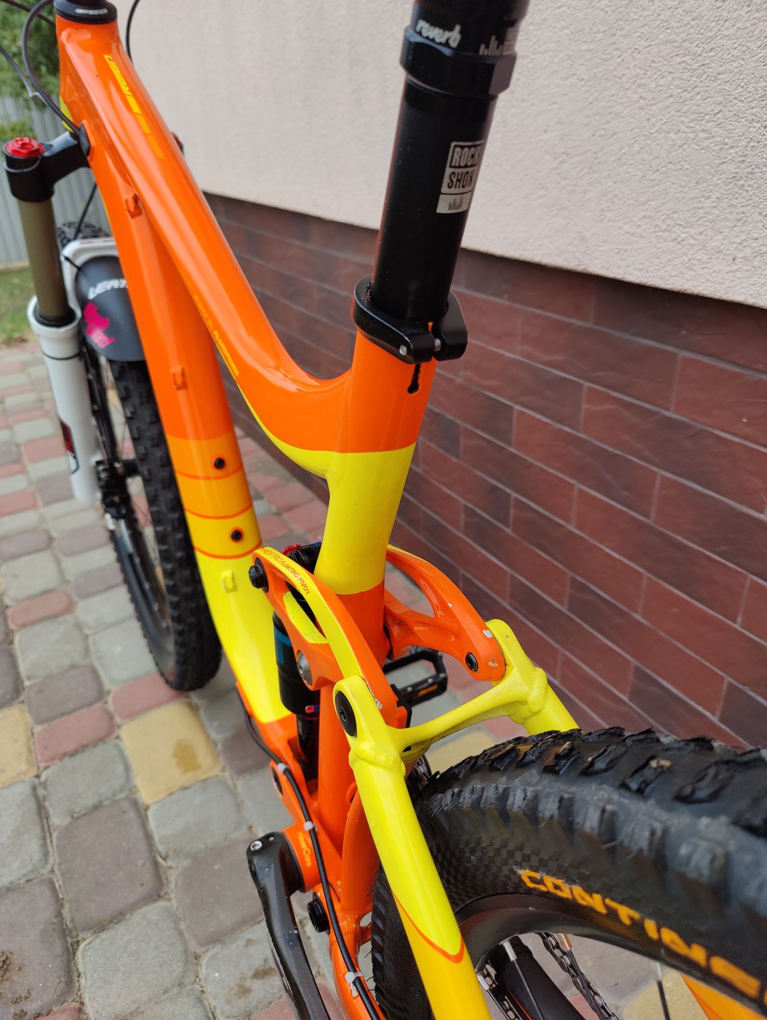Велосипед двохпідвіс Giant Reign 2016 (M/L) downhill, enduro, freeride