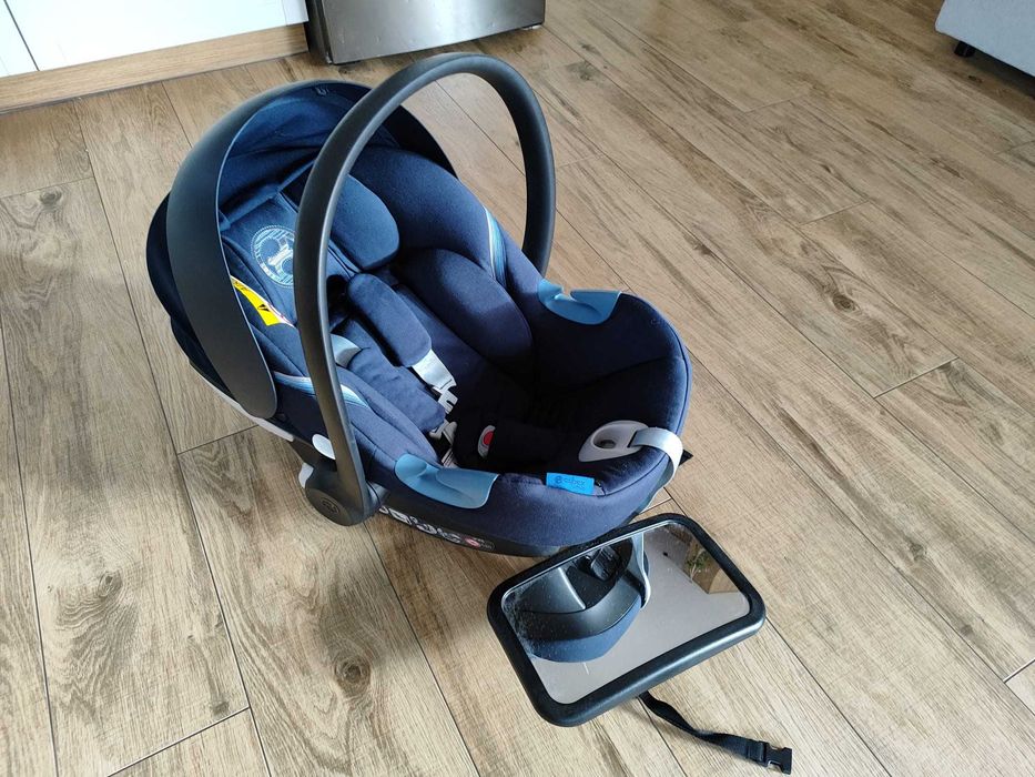 Fotelik samochodowy i baza Cybex Aton M