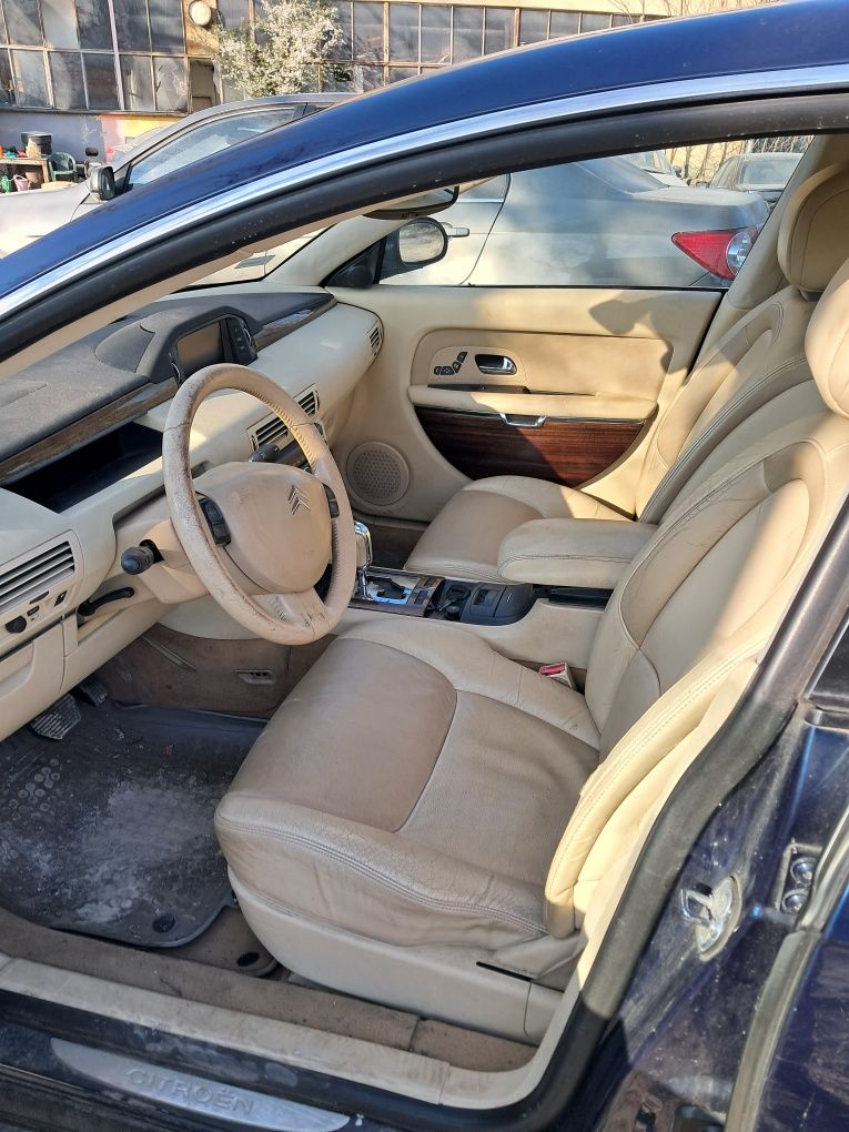 Citroen C6 tapicerki fotele jasne wnętrze