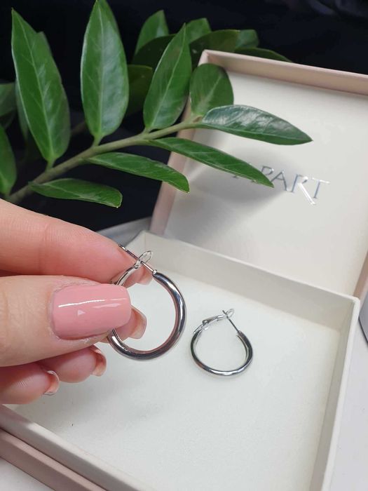 Srebrne kolczyki kółka wiszące eleganckie kobiece wiszące