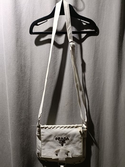 Torebka listonoszka biała Prada Milano