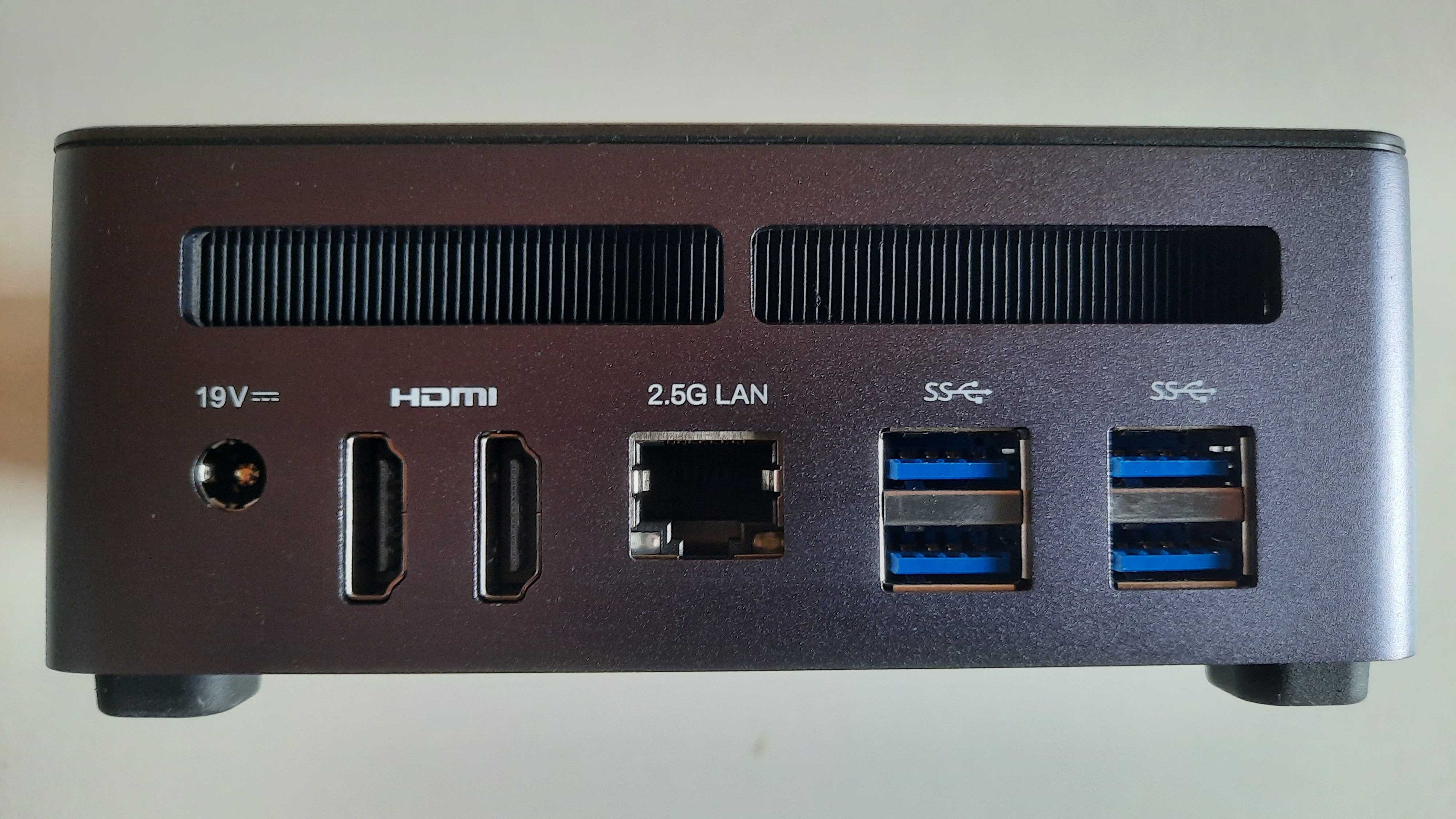 Barbone MiniPC- Minisforum Venus Series UM790 Pro - AMD Ryzen 9 7940HS