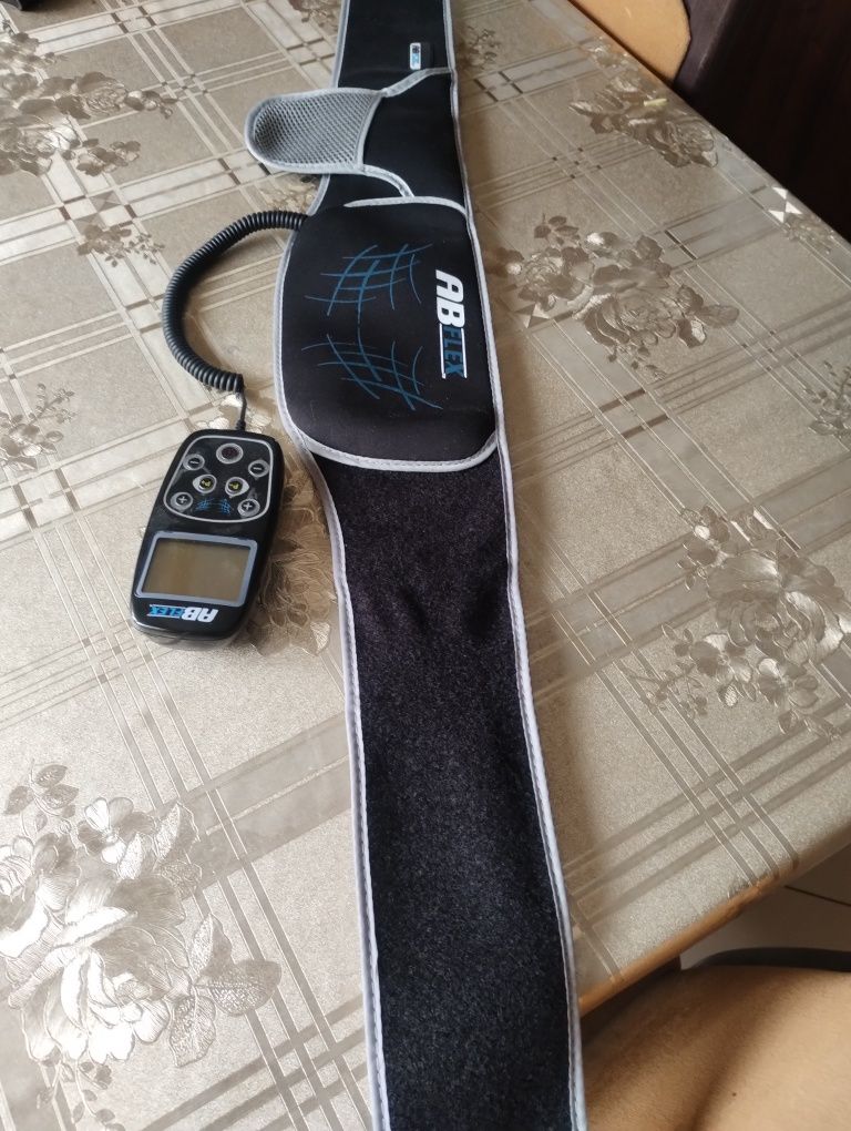 ABFLEX Ab Elektrostymulator Mięśni Brzucha Pas Wyszczuplajacy