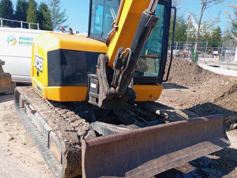 JCB 85 Z1 - giratória 9 toneladas