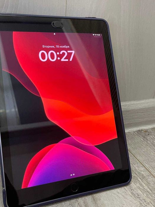iPad 6 покоління (2019) Wi-Fi — 32 ГБ, гарний стан, комплект