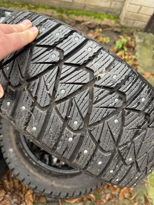 Goodyyear ultra grip 600 , 17 радиус