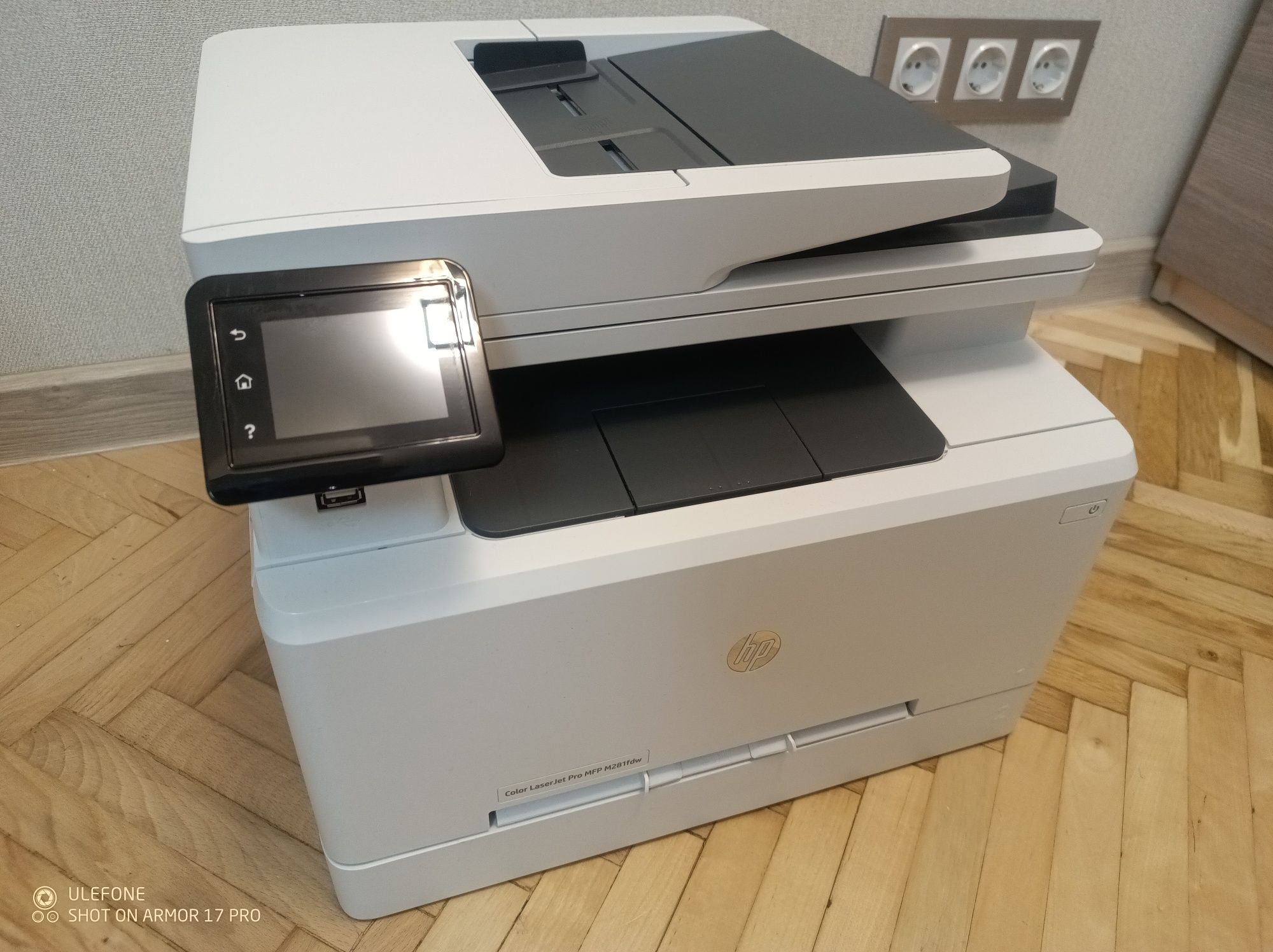 Кольоровий лазерний БФП HP Color LaserJet Pro M281fdw з Wi-Fi (T6B82A)