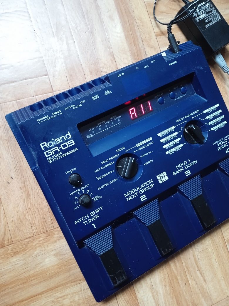 Roland GR-09 Syntezator , made in Japan