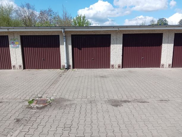 Sprzedam garaż na Kalinie 17m2