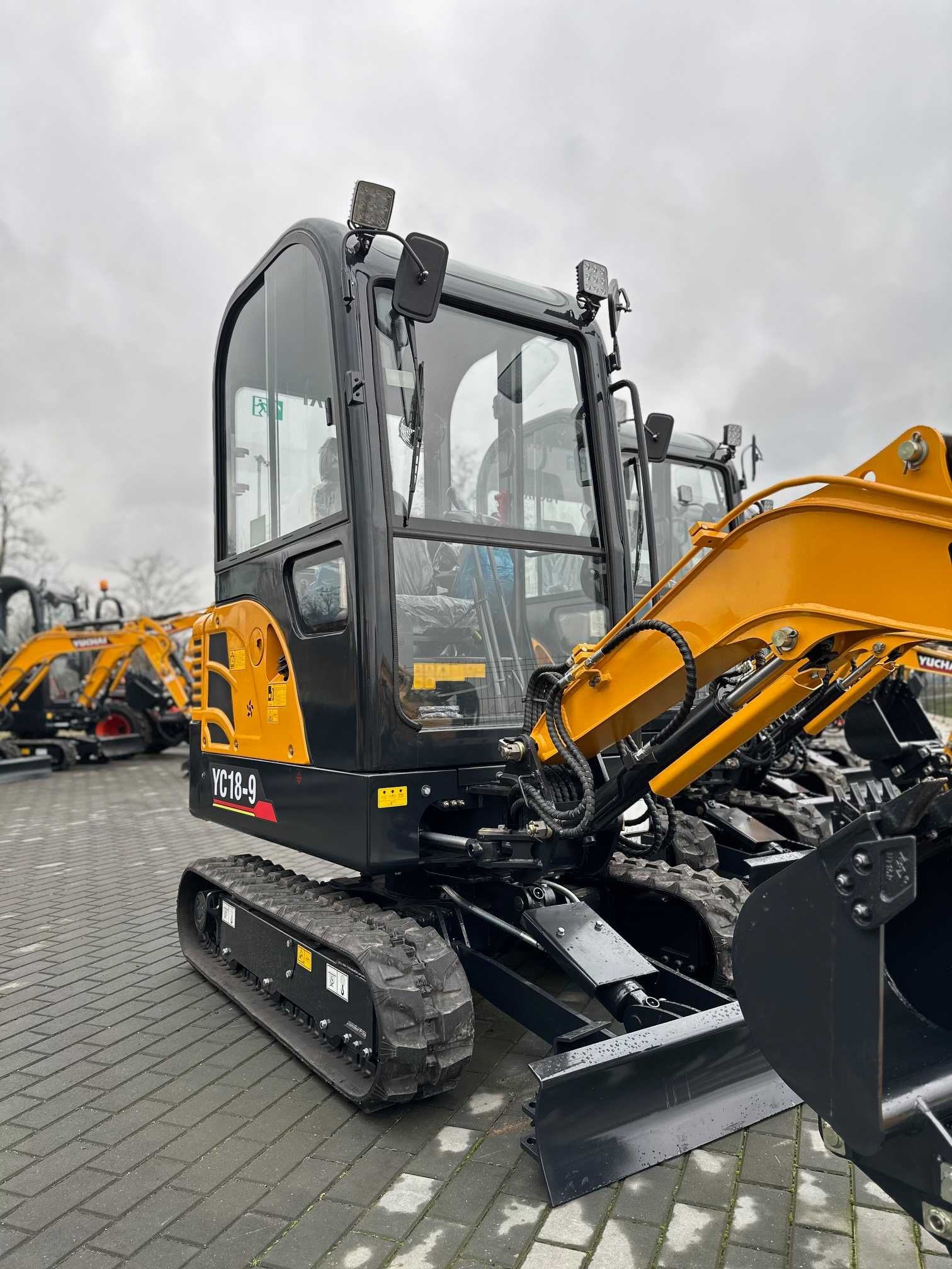 Mini koparka NEX YUCHAI YC18-9 Nowa minikoparka nex