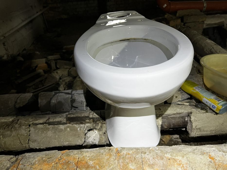 Унитаз в хорошем состоянии