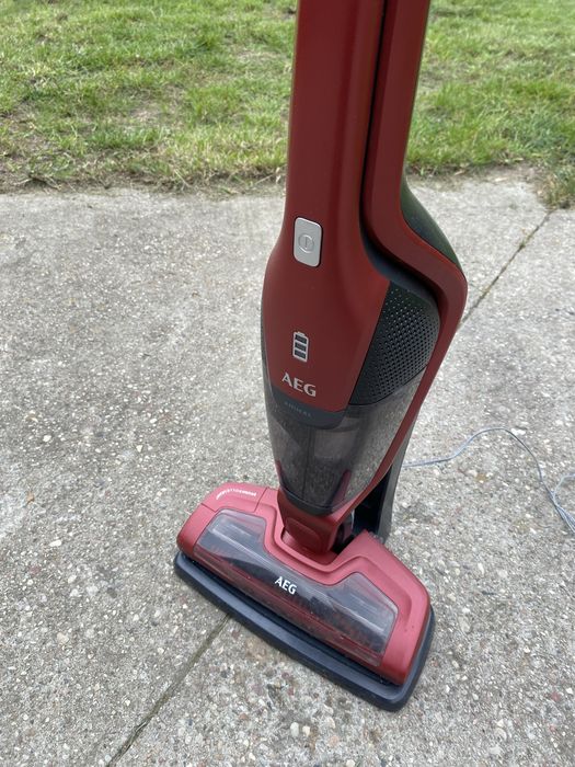 Odkurzacz bezprzewodowy AEG CX-7 Animal