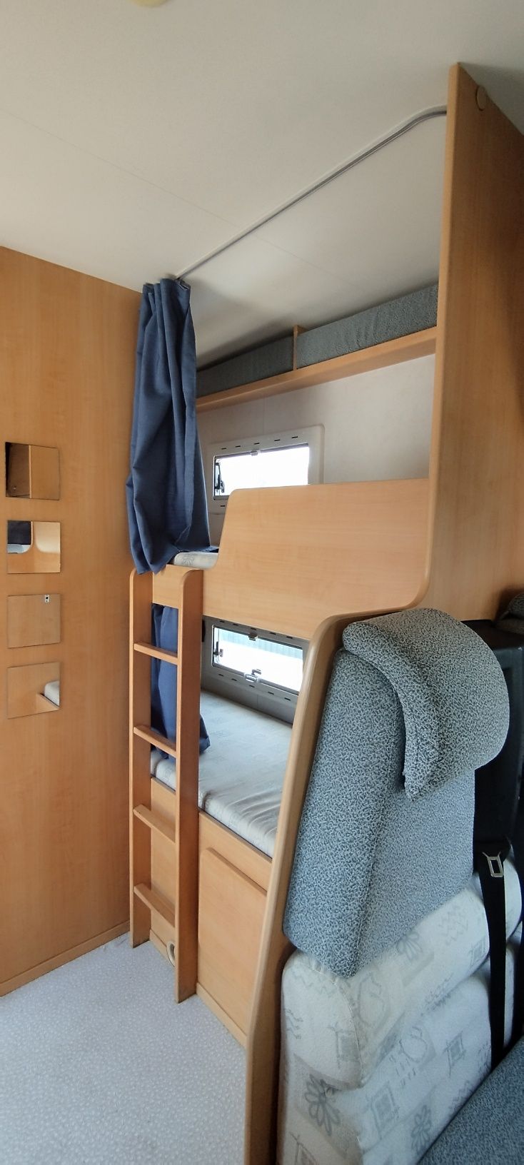 Autocaravana com beliche - climatizador viesa