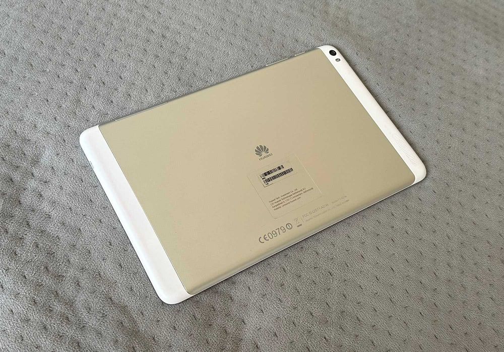 Планшет Huawei Mediapad T1 (10" IPS / 4 ядра / 1 ГБ ОЗУ / 16 ГБ ПЗУ)