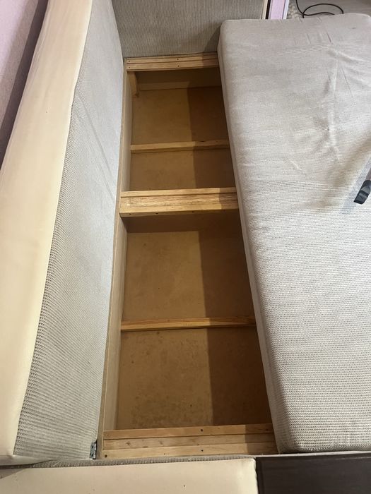 Продам диван в хорошем состоянии