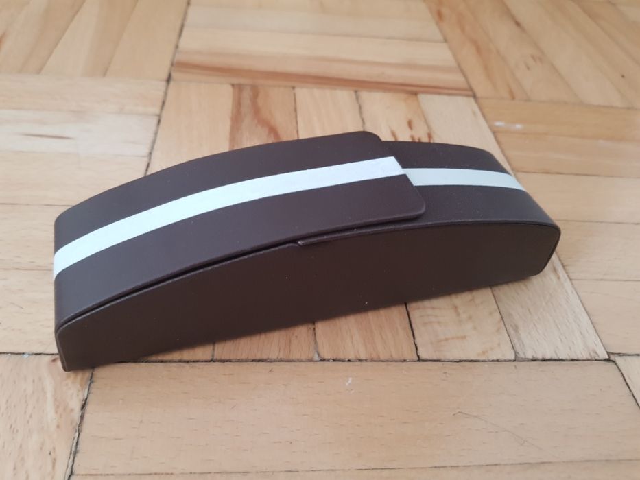 Etui na okulary korekcyjne, zamykane na magnes, 6 kolorów