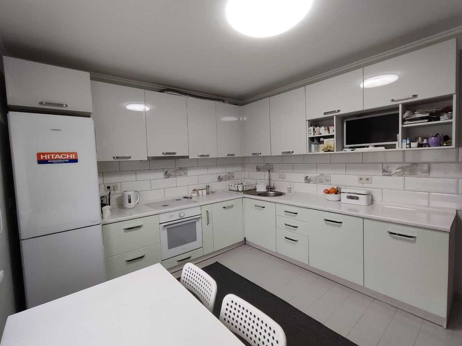 Продається сучасний будинок з дизайнерським ремонтом в с. Шипинці