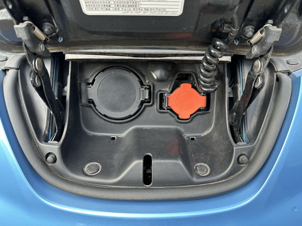 Nissan leaf 2013