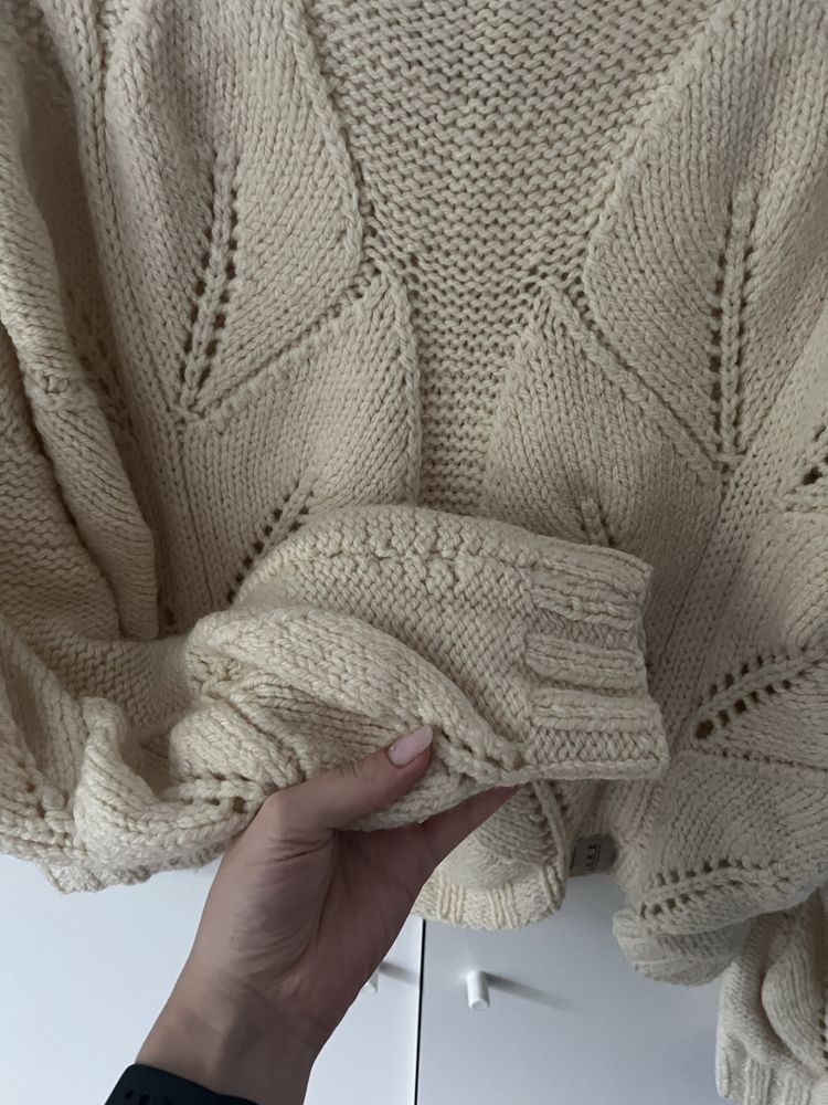 Recznie robiony sweter leaf Finke 100% wełna owcza