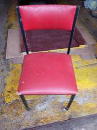 Stare krzesło metalowe