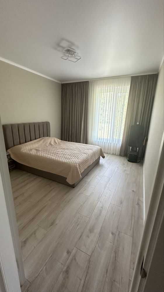 Продам ! Таунхаус  92,5 м²  сучасний з ремонтом. Центр міст